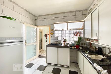 Apartamento à venda com 117m², 3 quartos e sem vagaCozinha