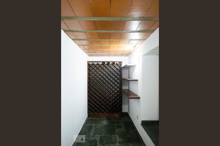 Casa à venda com 500m², 5 quartos e 4 vagas Casa à venda com 500m², 5 quartos e 4 vagasadega