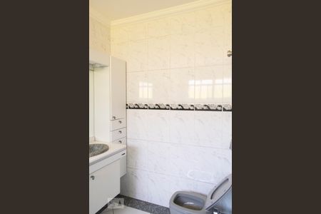 Casa à venda com 500m², 5 quartos e 4 vagas Casa à venda com 500m², 5 quartos e 4 vagasbanheiro quarto 5