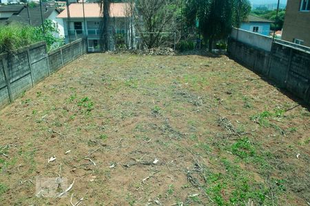 Casa à venda com 500m², 5 quartos e 4 vagas Casa à venda com 500m², 5 quartos e 4 vagascampo