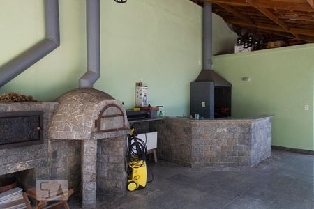 Casa à venda com 500m², 5 quartos e 4 vagas Casa à venda com 500m², 5 quartos e 4 vagasChurrasqueira