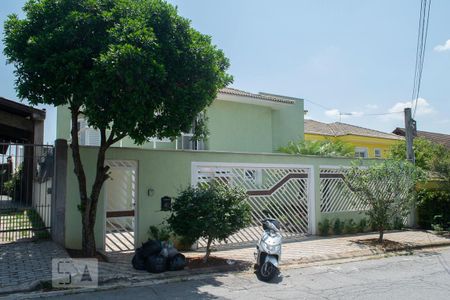 Casa à venda com 500m², 5 quartos e 4 vagas Casa à venda com 500m², 5 quartos e 4 vagasfachada