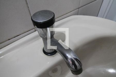 Casa à venda com 300m², 4 quartos e 3 vagasCasa 2 - Banheiro 3