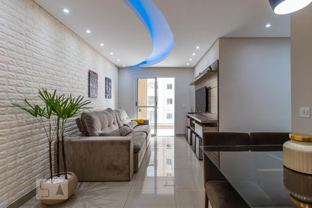 Fachada de apartamento à venda com 3 quartos, 80m² em Jardim Tupanci, Barueri