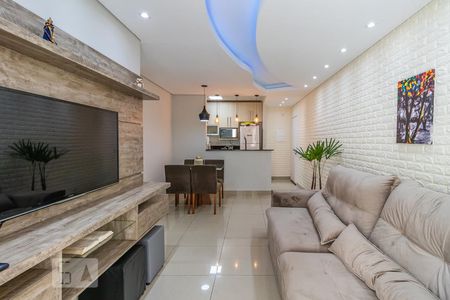 Sala de apartamento à venda com 3 quartos, 80m² em Jardim Tupanci, Barueri