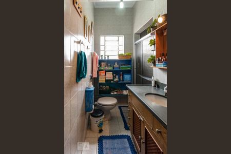 Casa à venda com 350m², 3 quartos e 3 vagasBanheiro da Suíte