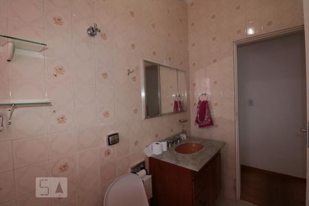 Casa à venda com 126m², 2 quartos e 1 vagaBanheiro Social