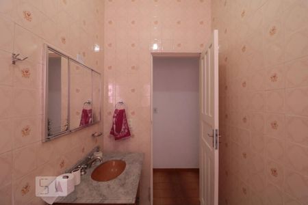 Casa à venda com 126m², 2 quartos e 1 vagaBanheiro Social