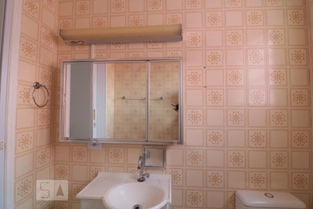 Casa à venda com 126m², 2 quartos e 1 vagaBanheiro