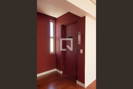 Apartamento para alugar com 140m², 2 quartos e 1 vaga Apartamento para alugar com 140m², 2 quartos e 1 vagaHall