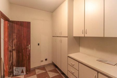 Casa à venda com 350m², 3 quartos e 4 vagas Casa à venda com 350m², 3 quartos e 4 vagasEdícula