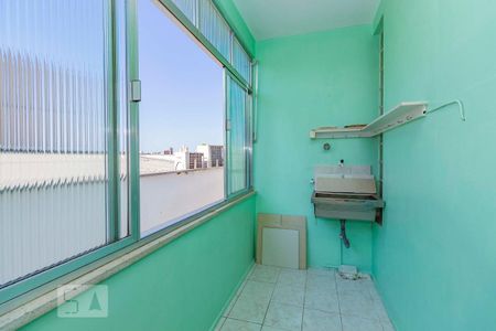 Apartamento para alugar com 110m², 3 quartos e sem vaga Apartamento para alugar com 110m², 3 quartos e sem vagaLavanderia