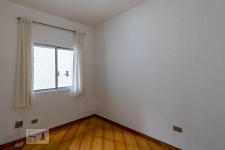Quarto 1 de apartamento para alugar com 3 quartos, 92m² em Água Verde, Curitiba