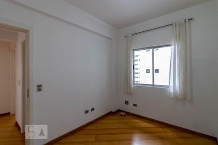 Quarto 1 de apartamento para alugar com 3 quartos, 92m² em Água Verde, Curitiba