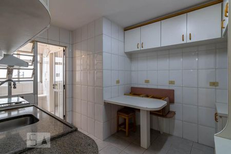 Apartamento para alugar com 92m², 3 quartos e 2 vagas Apartamento para alugar com 92m², 3 quartos e 2 vagasCozinha