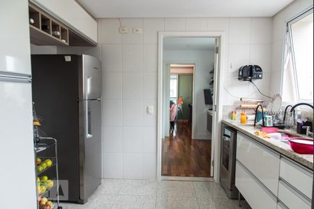 Apartamento à venda com 215m², 4 quartos e 4 vagas Apartamento à venda com 215m², 4 quartos e 4 vagasCozinha