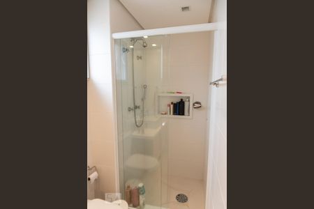 Apartamento à venda com 215m², 4 quartos e 4 vagas Apartamento à venda com 215m², 4 quartos e 4 vagasBanheiro da suíte 3