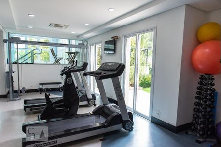 Apartamento à venda com 215m², 4 quartos e 4 vagas Apartamento à venda com 215m², 4 quartos e 4 vagasAcademia