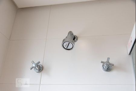 Apartamento à venda com 215m², 4 quartos e 4 vagas Apartamento à venda com 215m², 4 quartos e 4 vagasChuveiro