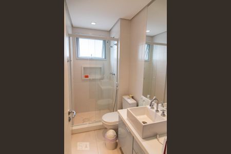 Apartamento à venda com 215m², 4 quartos e 4 vagas Apartamento à venda com 215m², 4 quartos e 4 vagasBanheiro da suíte 3