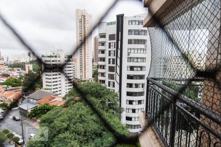 Apartamento à venda com 215m², 4 quartos e 4 vagas Apartamento à venda com 215m², 4 quartos e 4 vagasVista da suíte 4