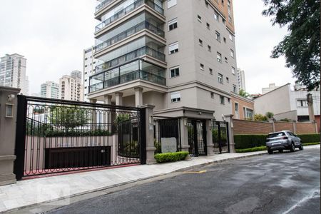 Apartamento à venda com 215m², 4 quartos e 4 vagas Apartamento à venda com 215m², 4 quartos e 4 vagasFachada