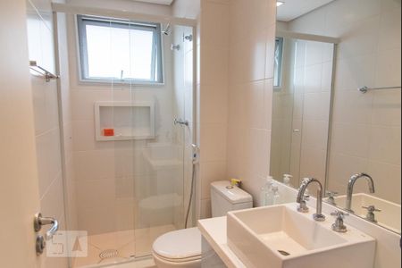 Apartamento à venda com 215m², 4 quartos e 4 vagas Apartamento à venda com 215m², 4 quartos e 4 vagasBanheiro da suíte 3