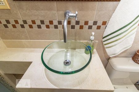 Apartamento à venda com 120m², 3 quartos e 1 vaga Apartamento à venda com 120m², 3 quartos e 1 vagaDetalhe do Banheiro da Suíte