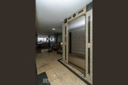 Apartamento à venda com 120m², 3 quartos e 1 vaga Apartamento à venda com 120m², 3 quartos e 1 vagaÁrea Comum - Elevador