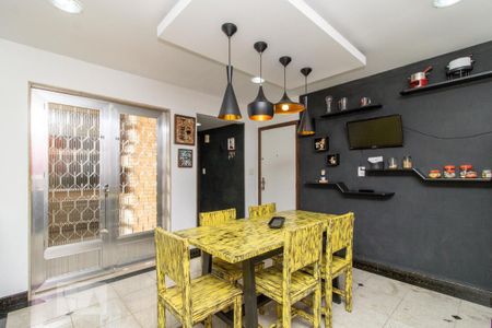 Apartamento à venda com 120m², 3 quartos e 1 vaga Apartamento à venda com 120m², 3 quartos e 1 vagaCozinha