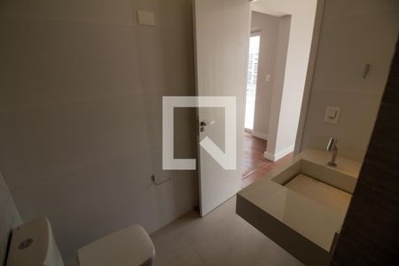 Apartamento à venda com 210m², 4 quartos e 2 vagas Apartamento à venda com 210m², 4 quartos e 2 vagasBanheiro 3
