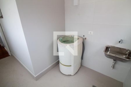 Apartamento à venda com 210m², 4 quartos e 2 vagas Apartamento à venda com 210m², 4 quartos e 2 vagasÁrea de Serviço