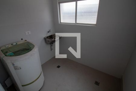 Apartamento à venda com 210m², 4 quartos e 2 vagas Apartamento à venda com 210m², 4 quartos e 2 vagasÁrea de Serviço