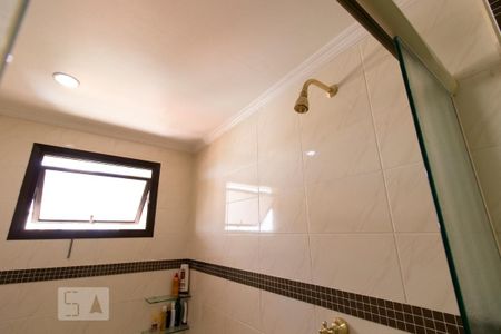 Apartamento à venda com 204m², 4 quartos e 3 vagas Apartamento à venda com 204m², 4 quartos e 3 vagasDetalhe Banheiro Suíte 3