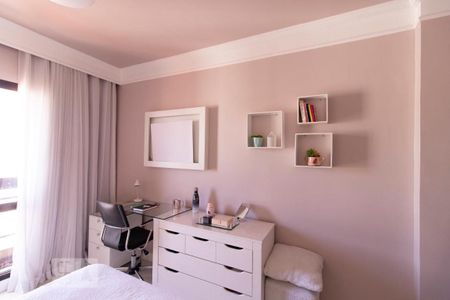 Apartamento à venda com 204m², 4 quartos e 3 vagas Apartamento à venda com 204m², 4 quartos e 3 vagasQuarto 1 - Suíte