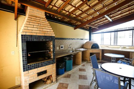 Apartamento à venda com 164m², 4 quartos e 4 vagas Apartamento à venda com 164m², 4 quartos e 4 vagasÁrea comum - Churrasqueira