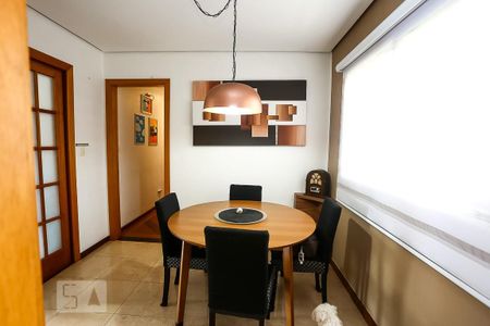 Apartamento à venda com 164m², 4 quartos e 4 vagas Apartamento à venda com 164m², 4 quartos e 4 vagassala de almoço