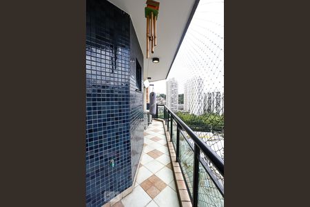 Apartamento à venda com 164m², 4 quartos e 4 vagas Apartamento à venda com 164m², 4 quartos e 4 vagasvaranda