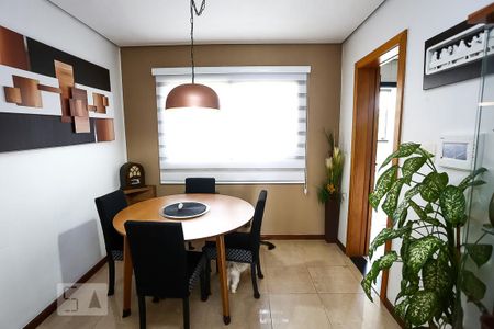 Apartamento à venda com 164m², 4 quartos e 4 vagas Apartamento à venda com 164m², 4 quartos e 4 vagassala de almoço