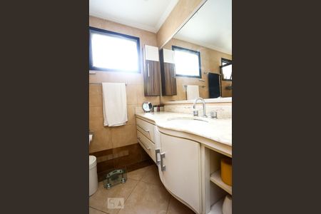 Apartamento à venda com 164m², 4 quartos e 4 vagas Apartamento à venda com 164m², 4 quartos e 4 vagasBanheiro da Suíte 3