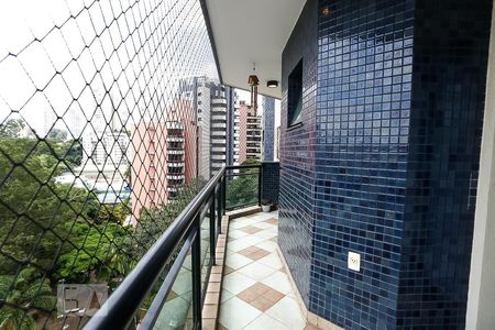 Apartamento à venda com 164m², 4 quartos e 4 vagas Apartamento à venda com 164m², 4 quartos e 4 vagasvaranda