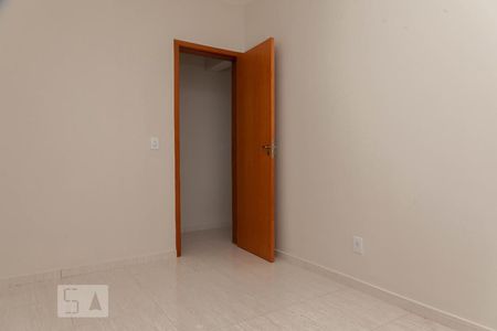 Quarto 1 de apartamento para alugar com 2 quartos, 54m² em Presidente Roosevelt, Uberlândia