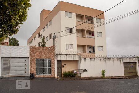 Apartamento para alugar com 54m², 2 quartos e 1 vagaFachada