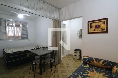 Sala de apartamento para alugar com 1 quarto, 50m² em Jardim Las Palmas, Guarujá
