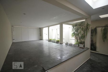 Casa de condomínio à venda com 450m², 6 quartos e 5 vagasGaragem