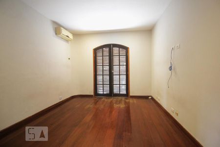 Casa de condomínio à venda com 450m², 6 quartos e 5 vagasSuíte 3