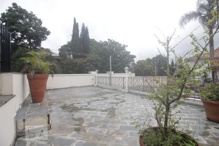 Casa de condomínio à venda com 450m², 6 quartos e 5 vagasVaranda