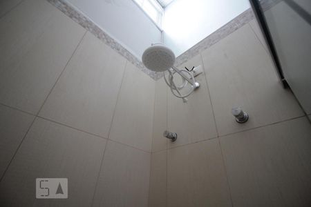 Casa de condomínio à venda com 450m², 6 quartos e 5 vagasChuveiro