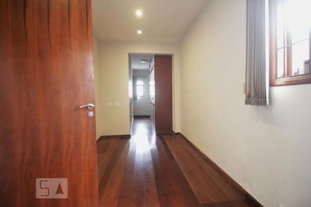 Casa de condomínio à venda com 450m², 6 quartos e 5 vagasSuíte 3