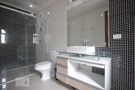 Casa de condomínio à venda com 450m², 6 quartos e 5 vagasBanheiro da suíte 3